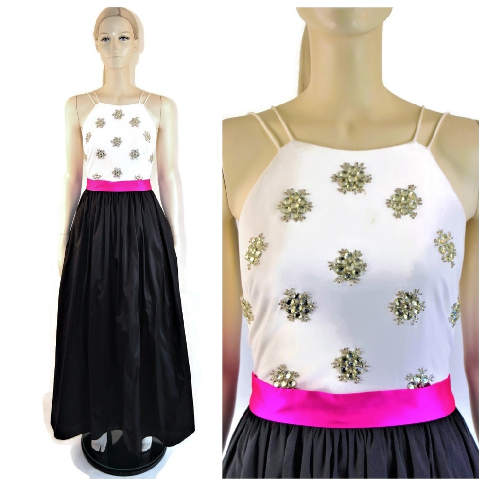 Aidan Mattox White Black Halter Beaded Gown 8 NWT